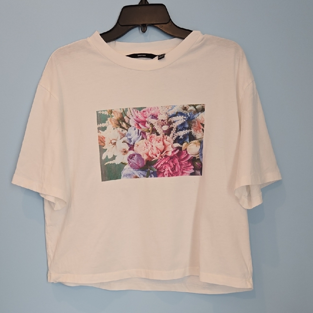 Vero Moda Bouquet Graphic White Top With Floral Short Sleeve Tee M Nordstrom